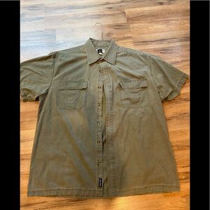 Magellan Sportswear short sleeve shirt